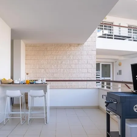 Marina Serenity Apartment